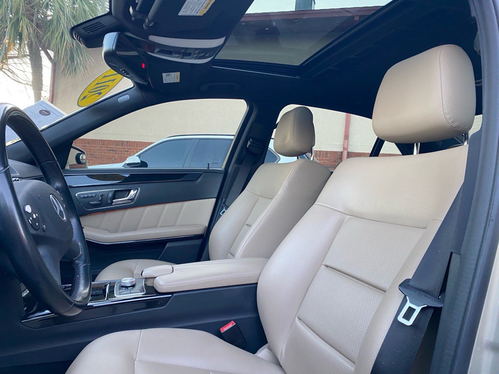 2011 Mercedes-Benz E-Class Image 32