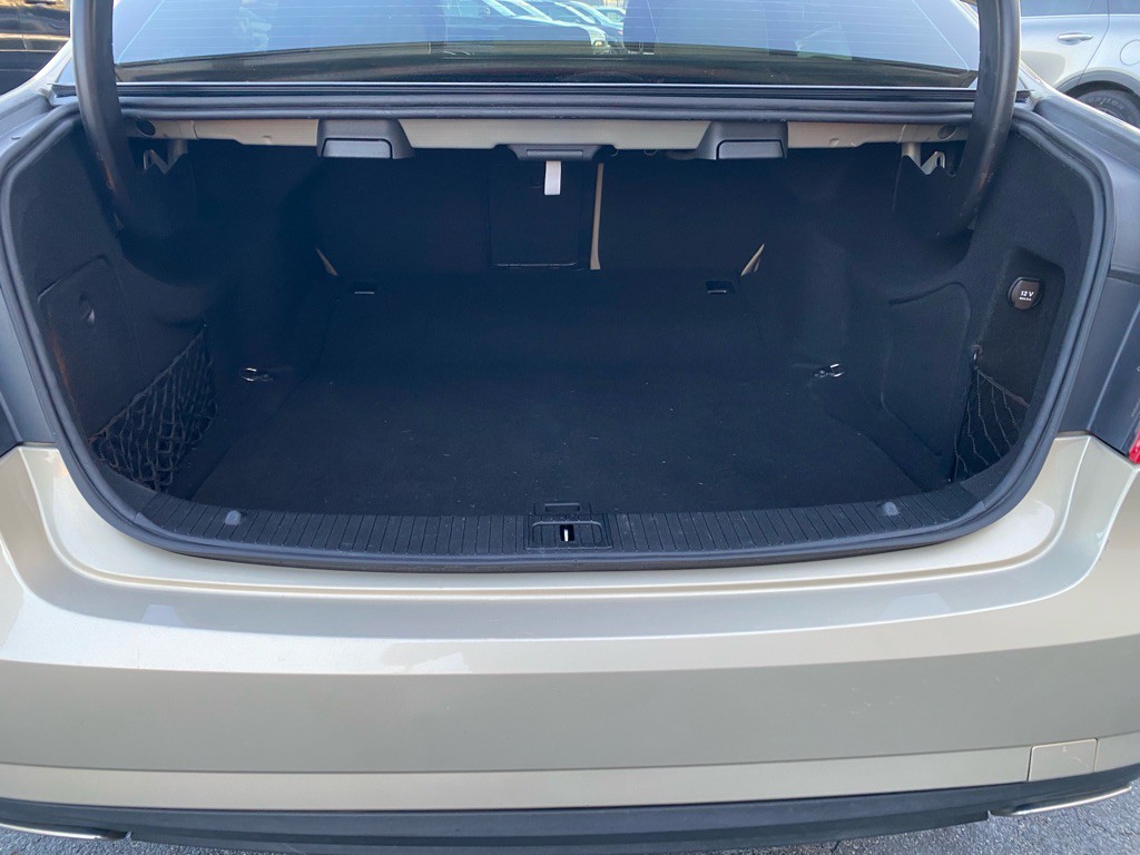 2011 Mercedes-Benz E-Class Image 53