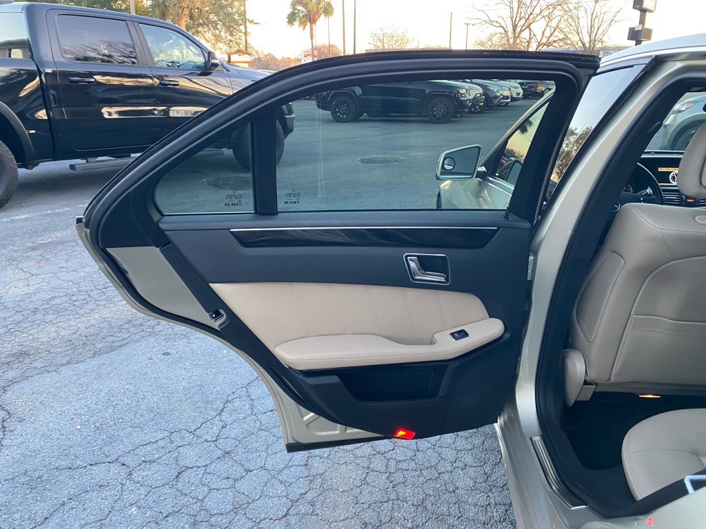 2011 Mercedes-Benz E-Class Image 61