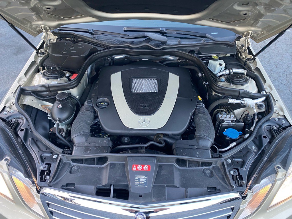 2011 Mercedes-Benz E-Class Image 64