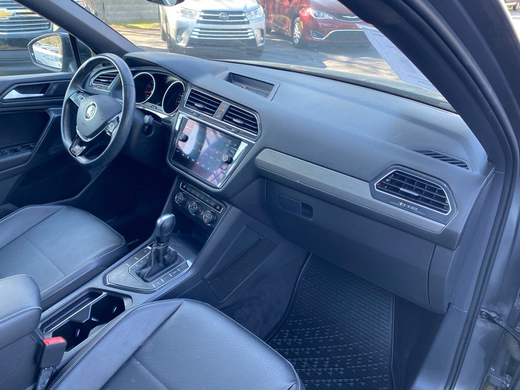 2021 Volkswagen Tiguan Image 45