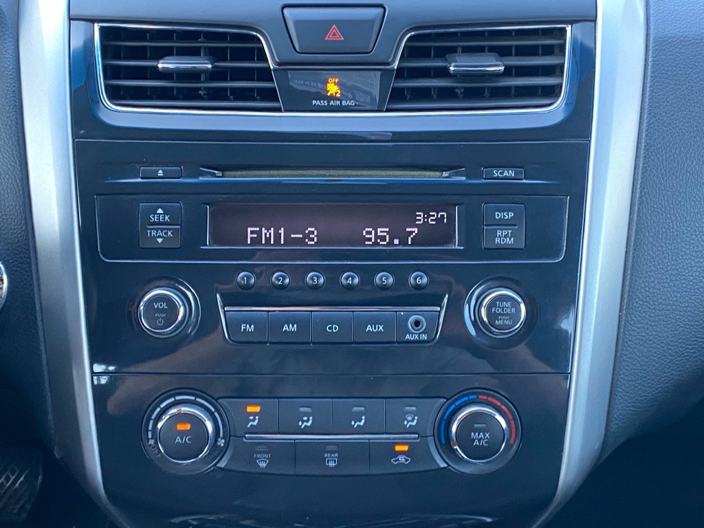 2013 Nissan Altima Image 19