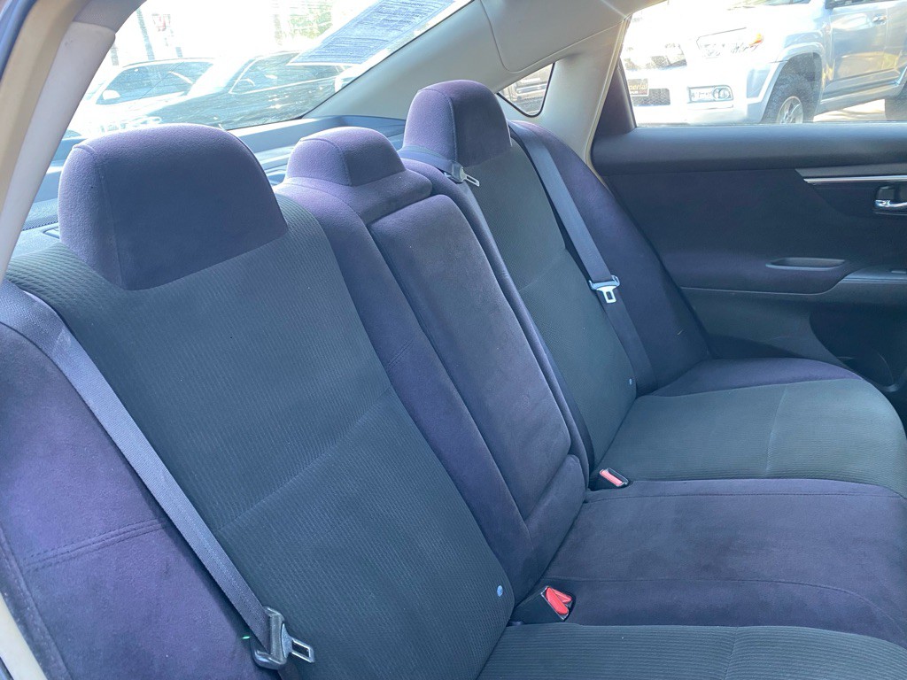 2013 Nissan Altima Image 40