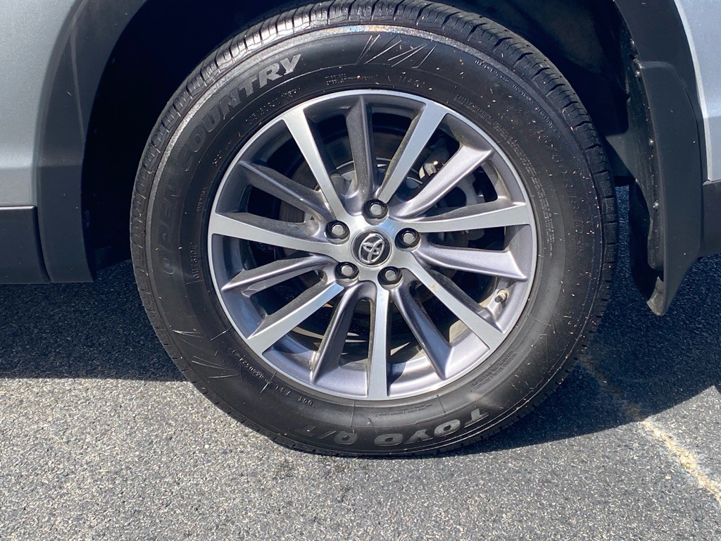 2019 Toyota Highlander Image 11