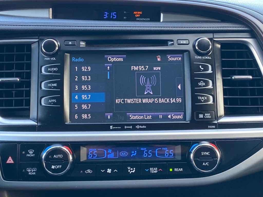 2019 Toyota Highlander Image 20