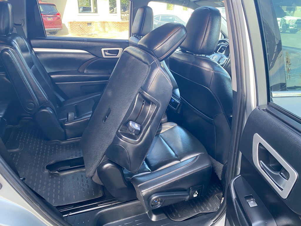 2019 Toyota Highlander Image 55
