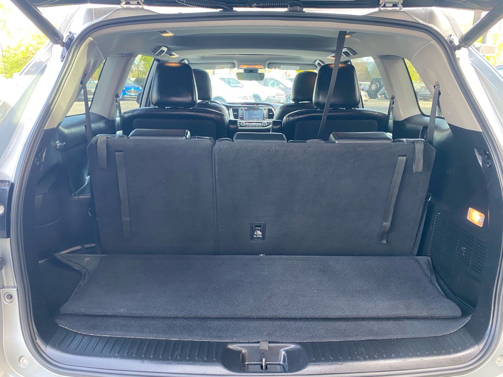 2019 Toyota Highlander Image 60