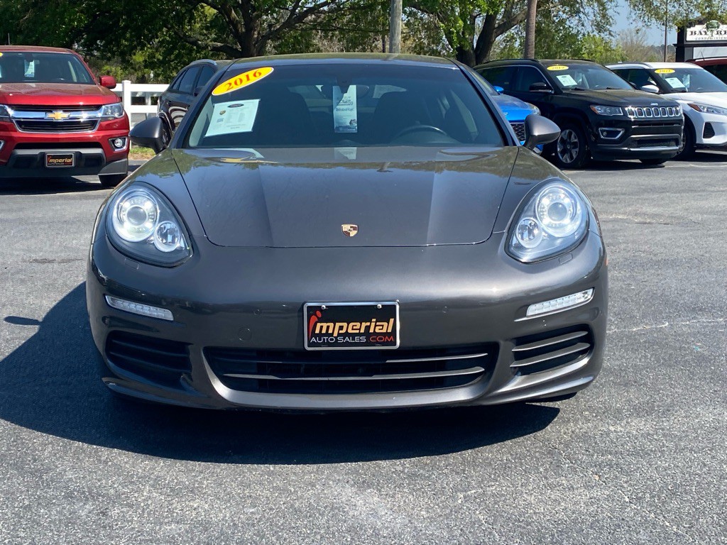 2016 Porsche Panamera Image 2
