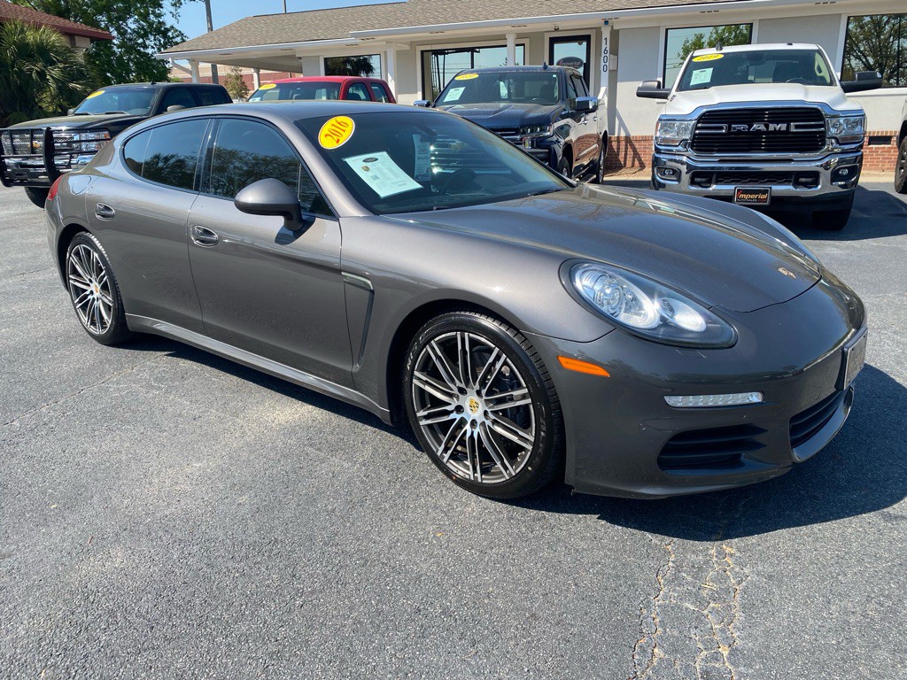 2016 Porsche Panamera Image 5