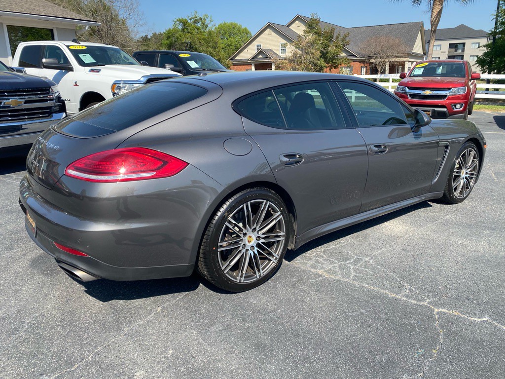 2016 Porsche Panamera Image 7