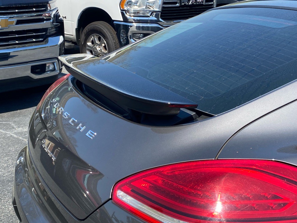 2016 Porsche Panamera Image 10