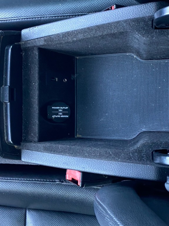 2016 Porsche Panamera Image 24