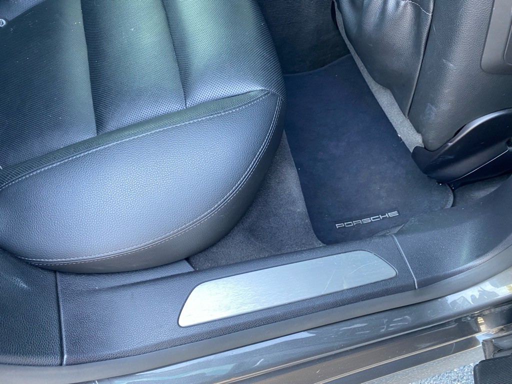 2016 Porsche Panamera Image 53