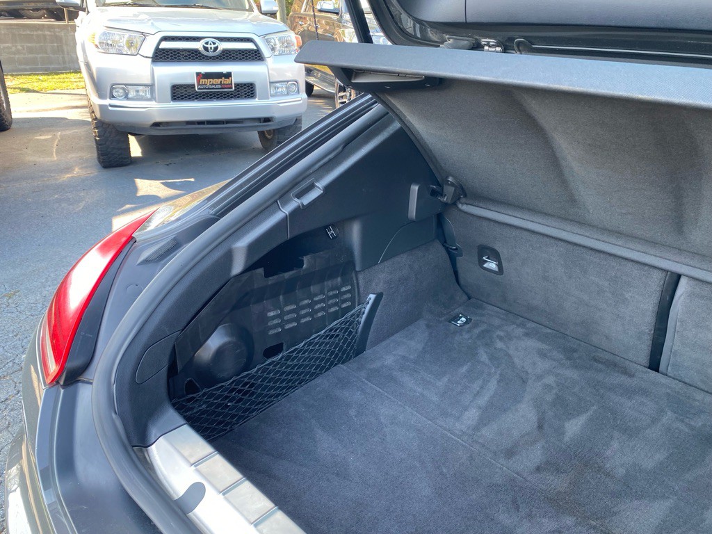 2016 Porsche Panamera Image 60