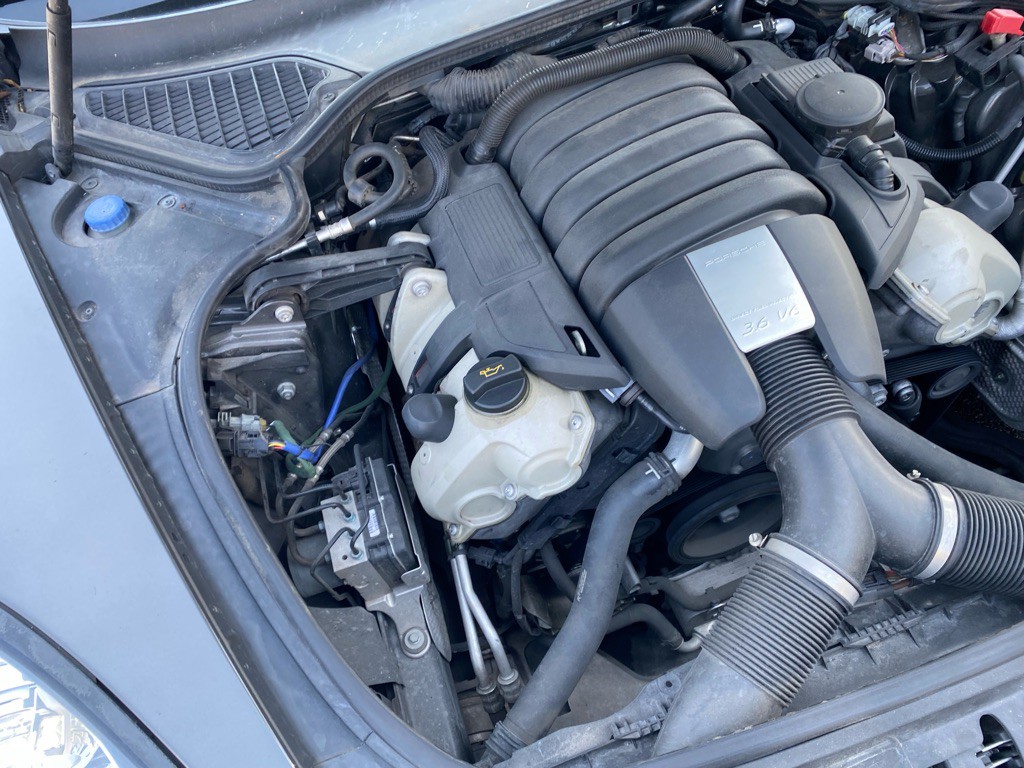 2016 Porsche Panamera Image 79