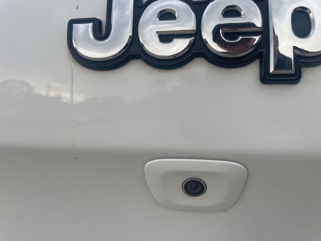 2017 Jeep Cherokee Image 7