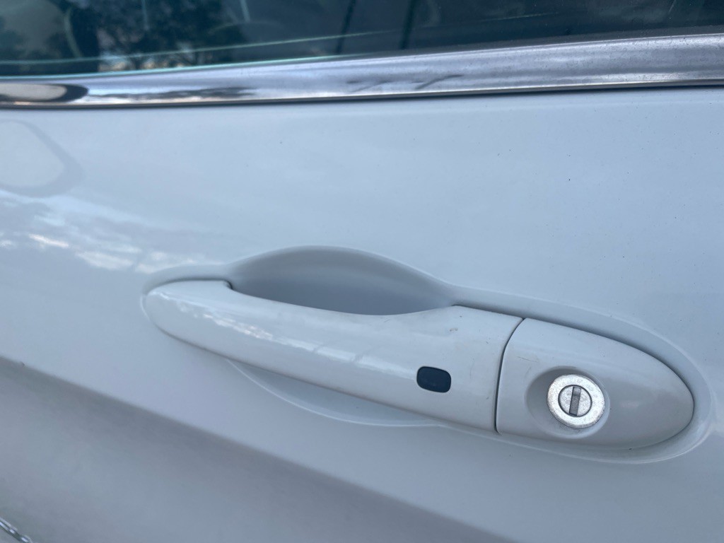 2017 Jeep Cherokee Image 11