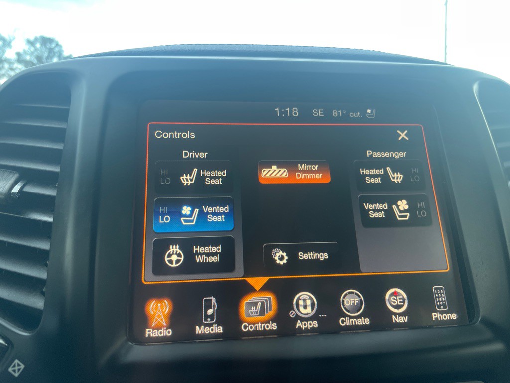 2017 Jeep Cherokee Image 24