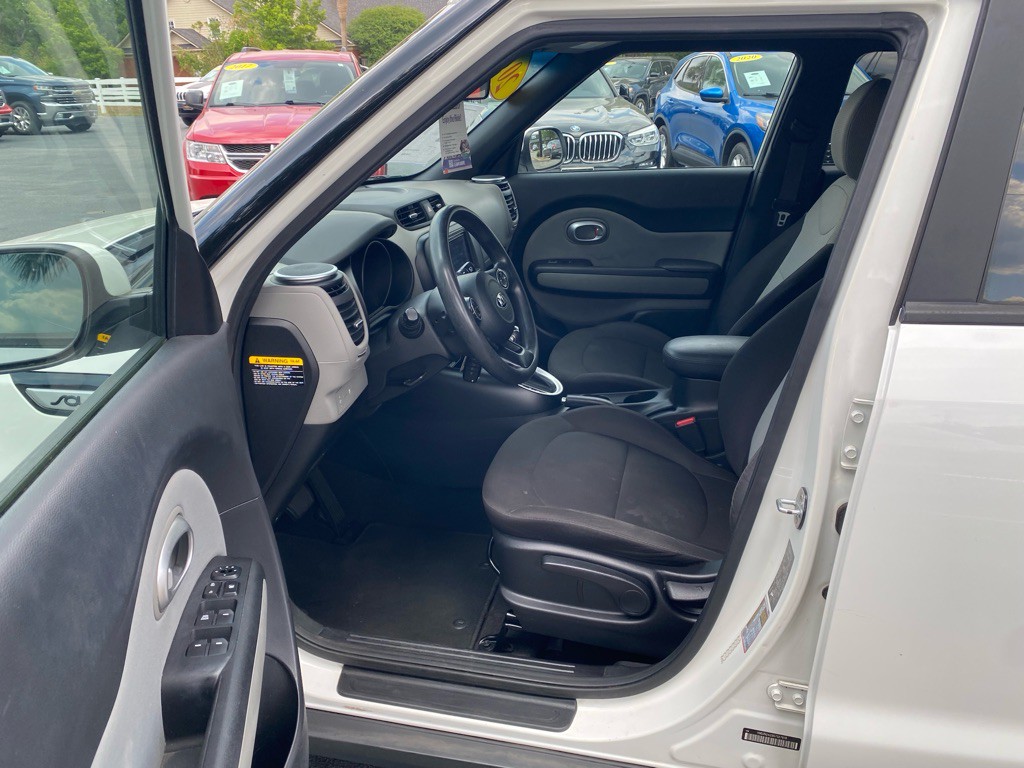 2016 Kia Soul Image 25