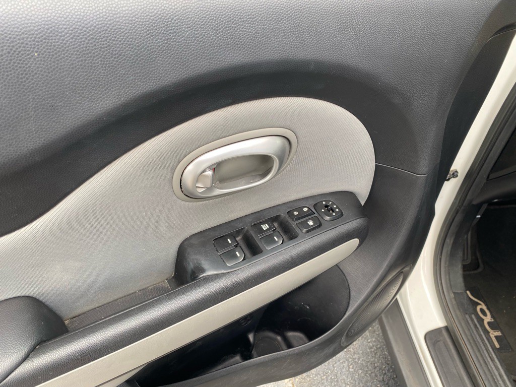 2016 Kia Soul Image 30