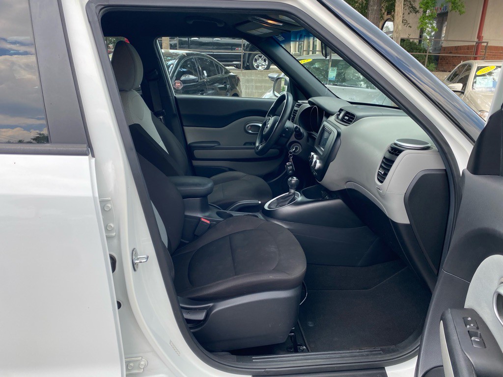 2016 Kia Soul Image 32