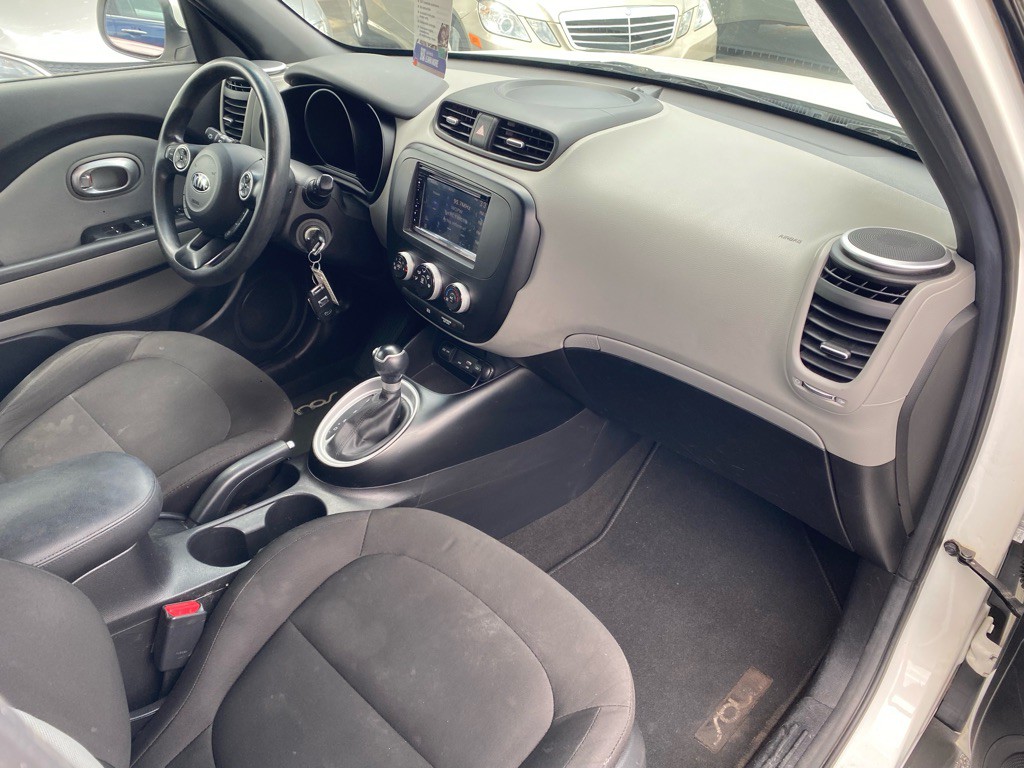2016 Kia Soul Image 35