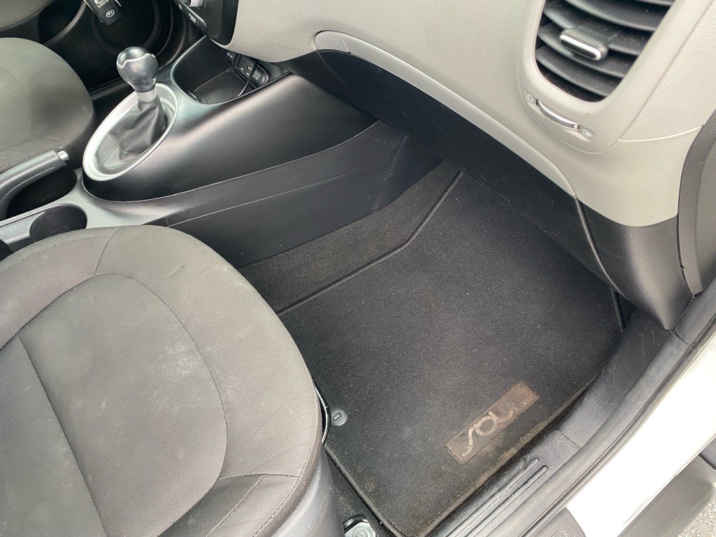 2016 Kia Soul Image 36