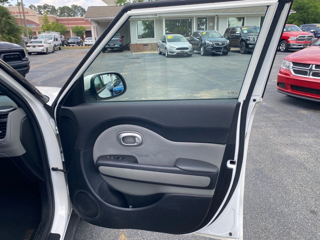 2016 Kia Soul Image 37