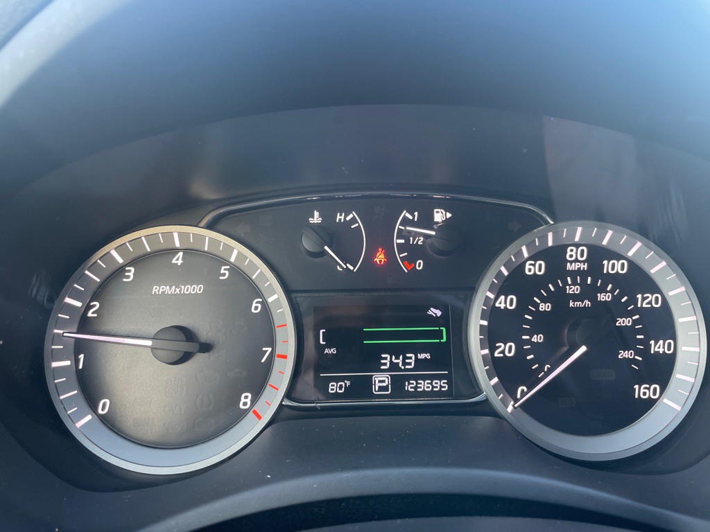 2014 Nissan Sentra Image 16