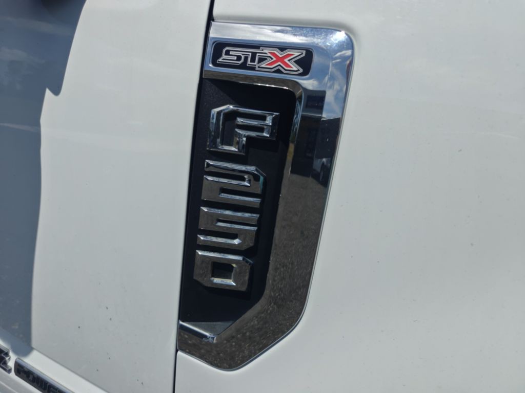 2022 Ford F-250 Image 13