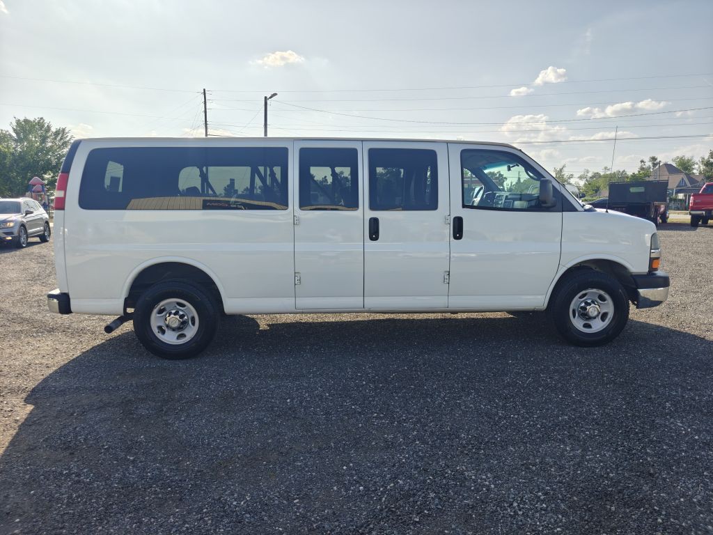 2014 Chevrolet Express Image 5