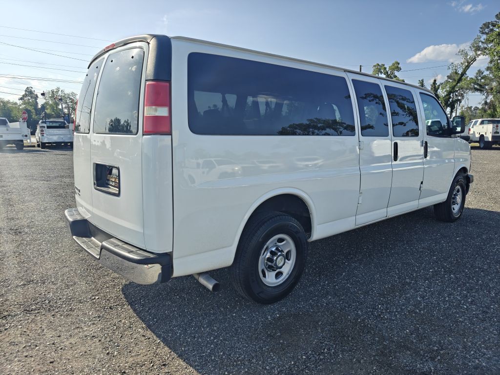 2014 Chevrolet Express Image 6