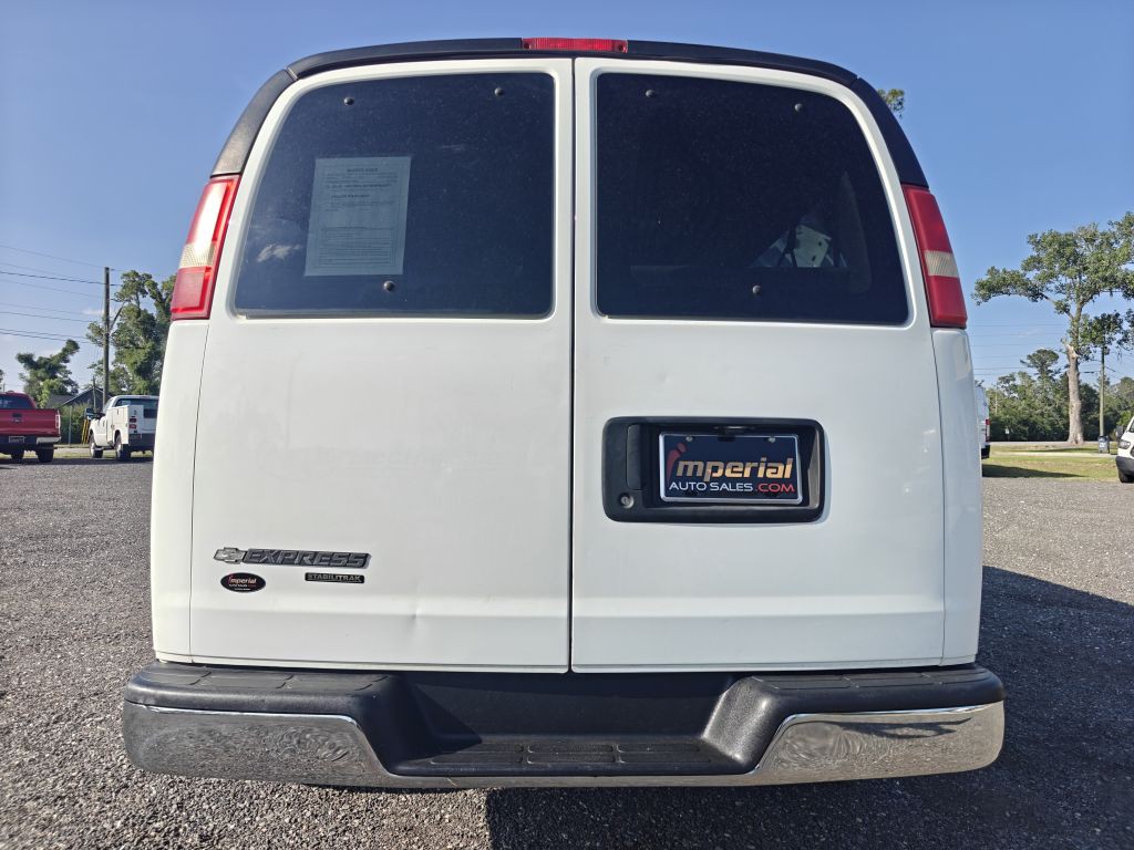 2014 Chevrolet Express Image 7
