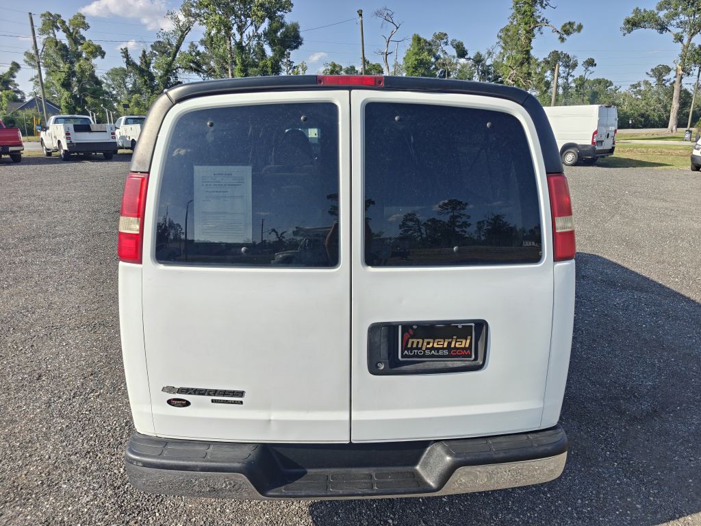 2014 Chevrolet Express Image 8