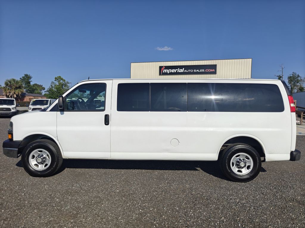 2014 Chevrolet Express Image 10