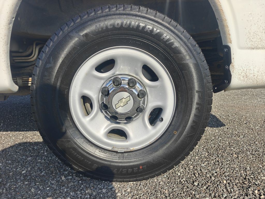 2014 Chevrolet Express Image 11