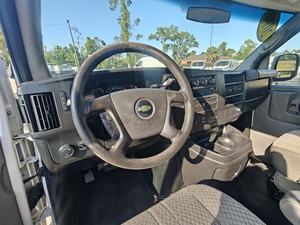 2014 Chevrolet Express Image 15