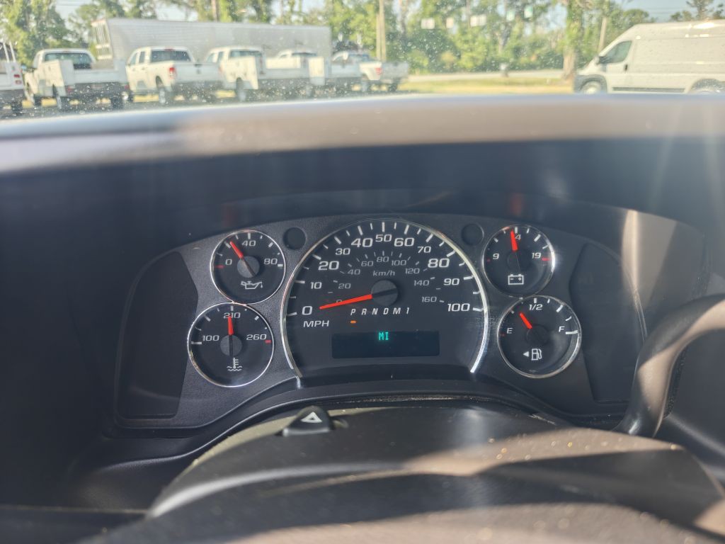 2014 Chevrolet Express Image 17