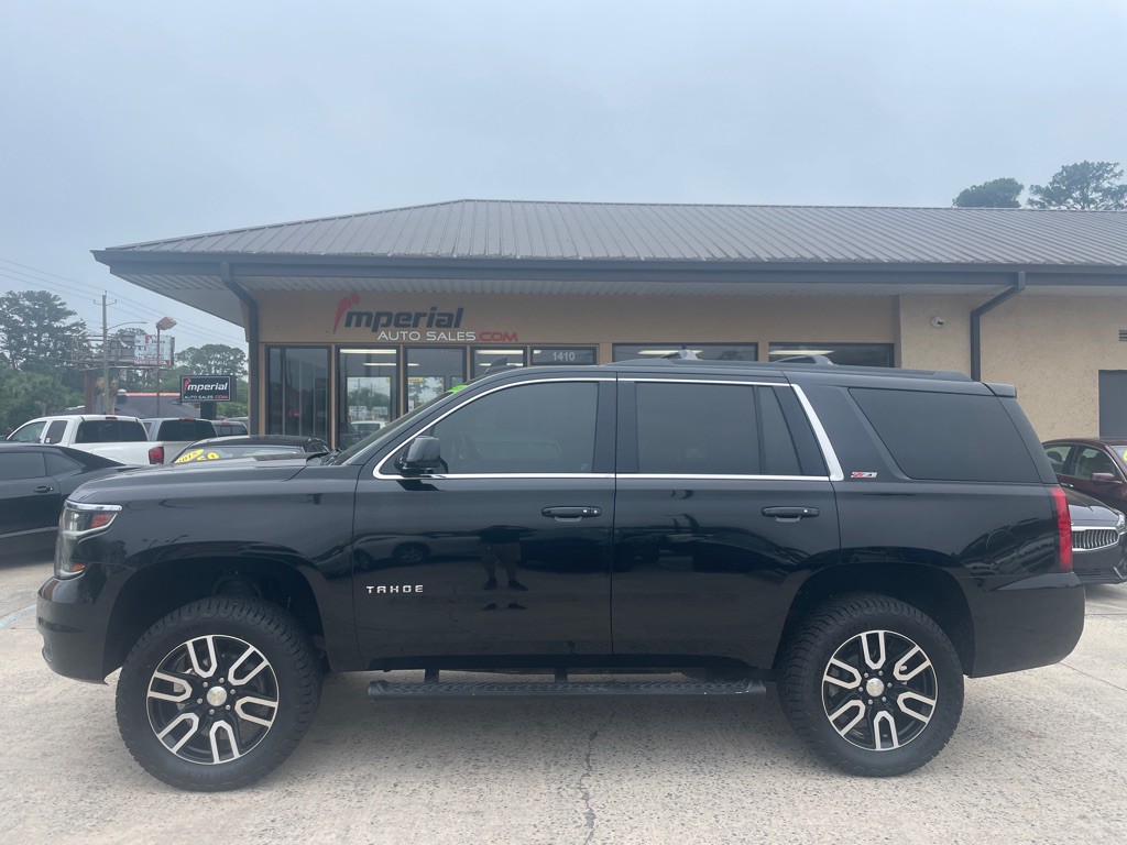 2017 Chevrolet Tahoe Image 2