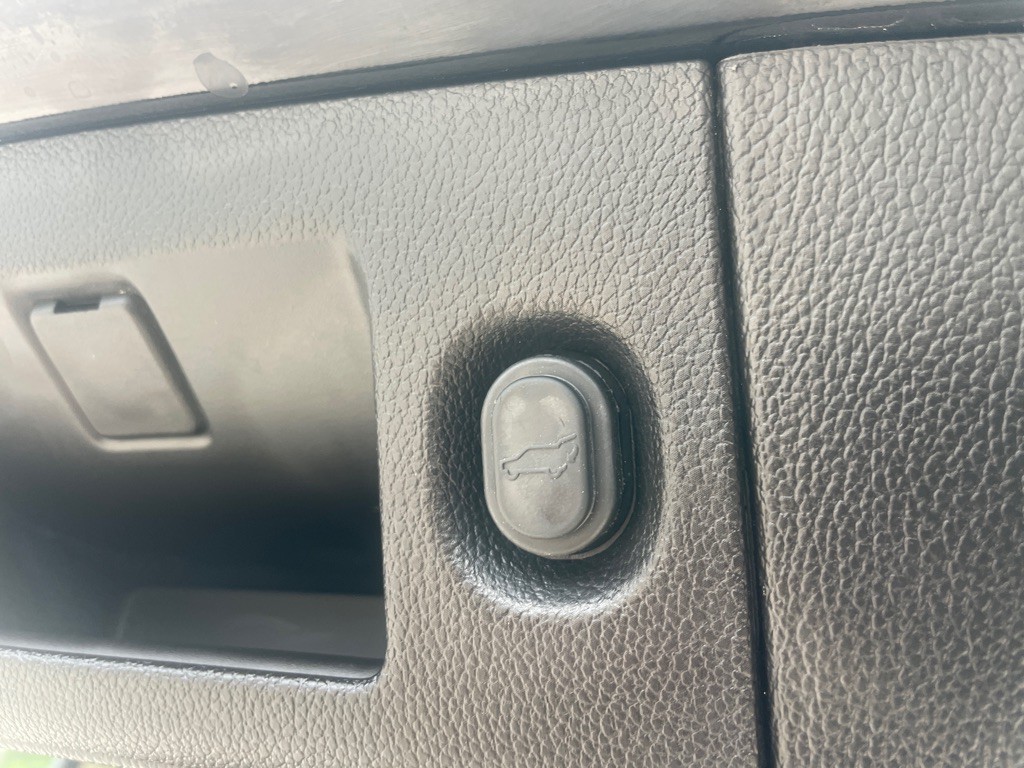 2017 Chevrolet Tahoe Image 19