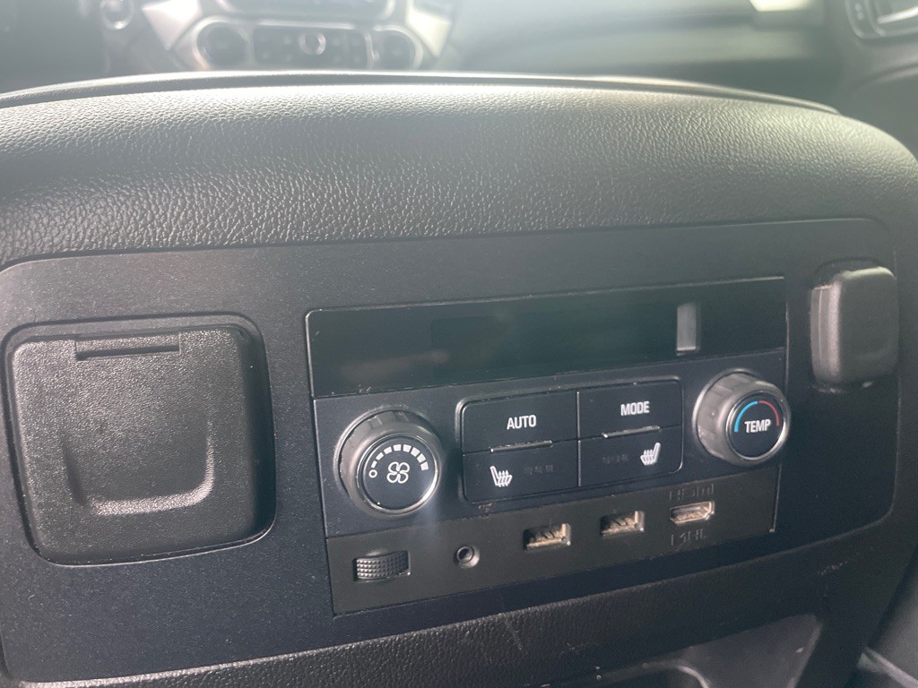 2017 Chevrolet Tahoe Image 22