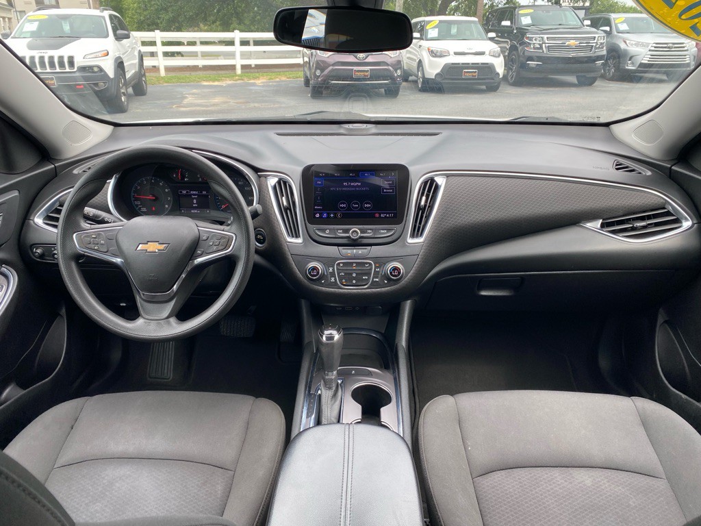 2020 Chevrolet Malibu Image 13