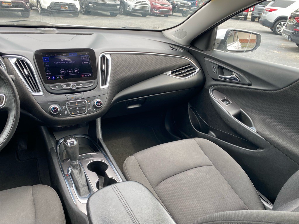 2020 Chevrolet Malibu Image 15