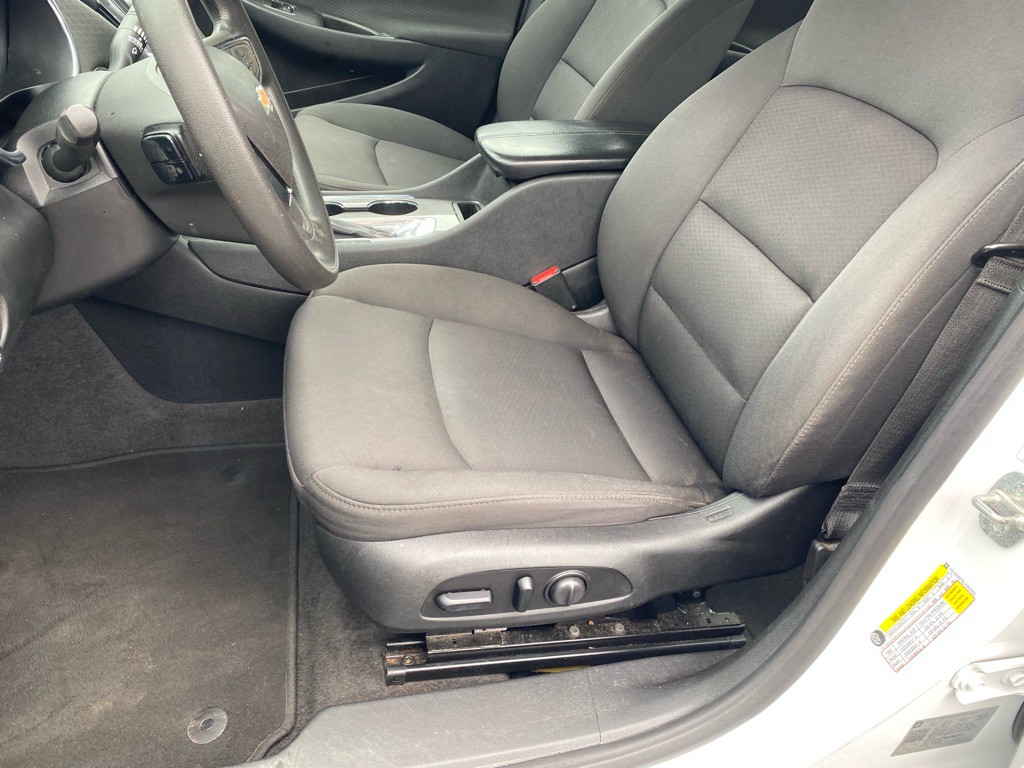 2020 Chevrolet Malibu Image 28
