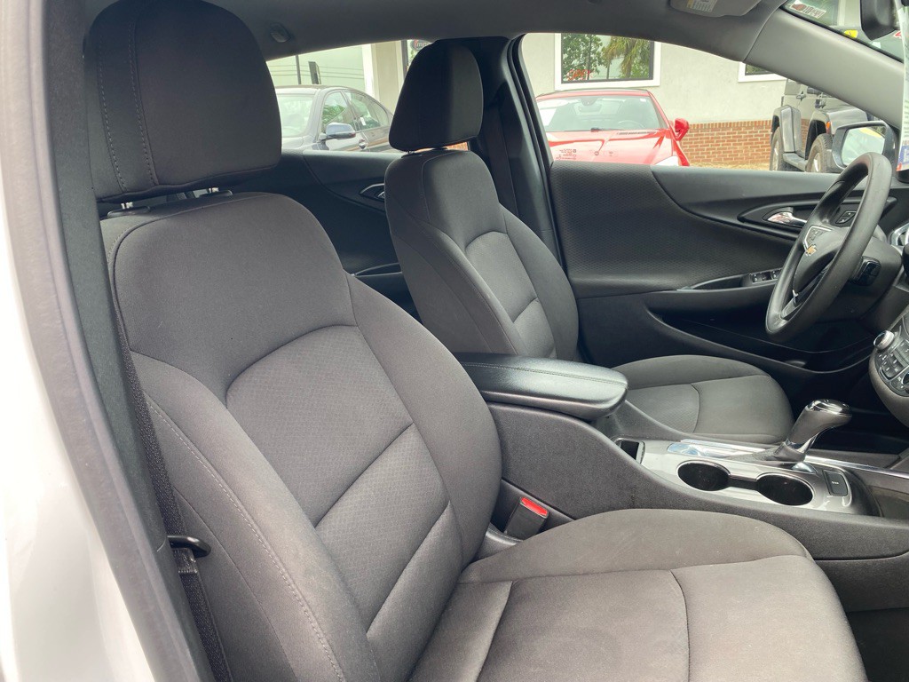 2020 Chevrolet Malibu Image 35