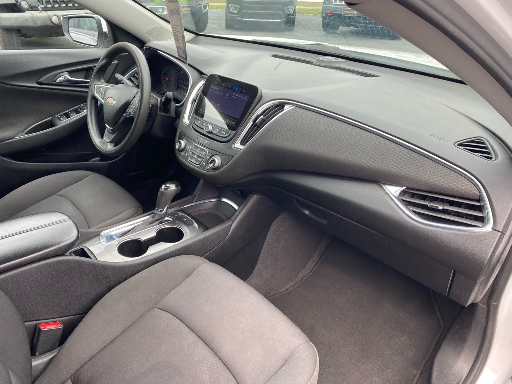 2020 Chevrolet Malibu Image 37