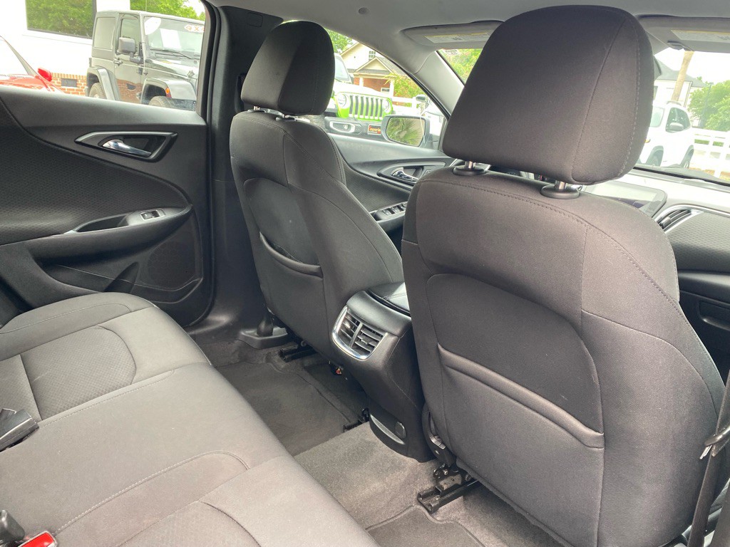 2020 Chevrolet Malibu Image 40
