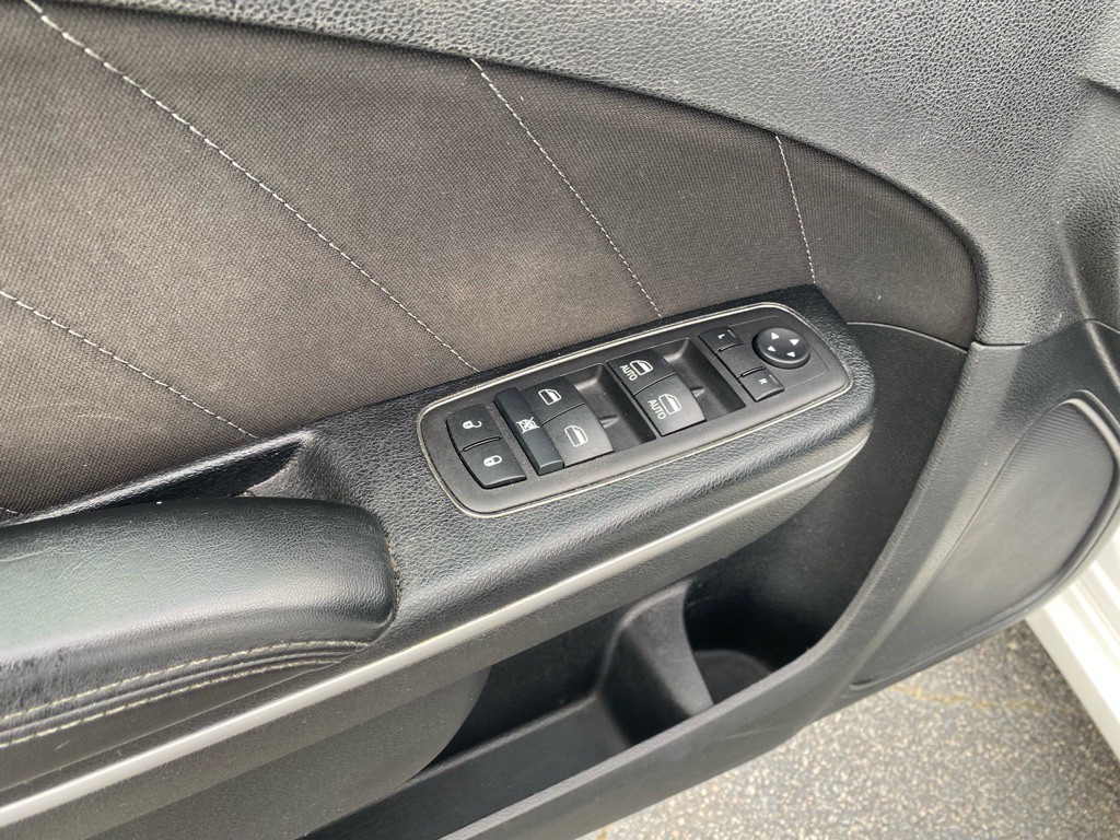 2020 Dodge Charger Image 35