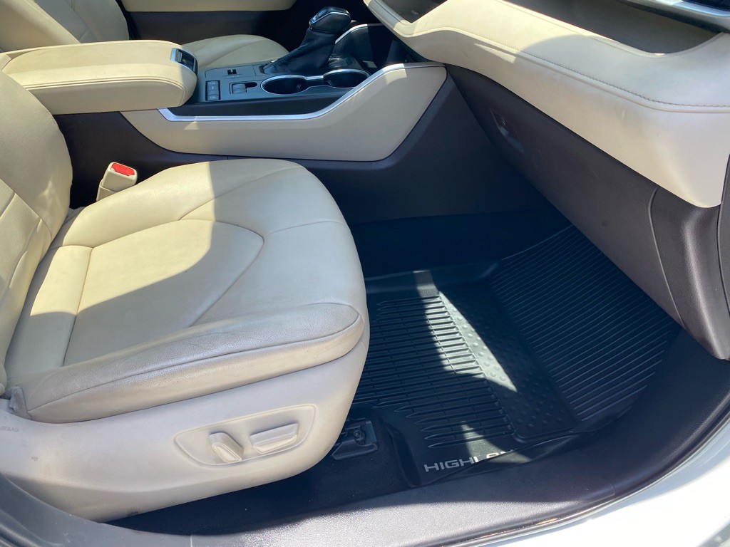 2020 Toyota Highlander Image 46