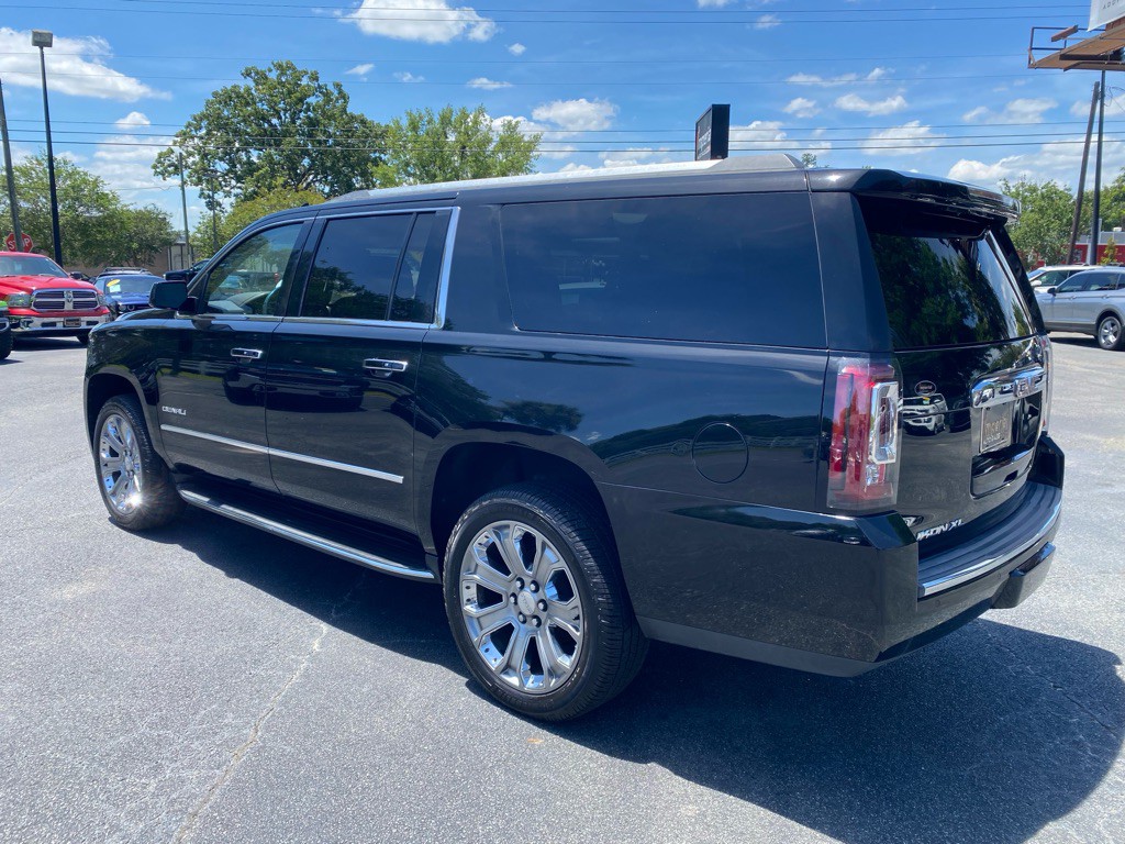 2017 GMC Yukon Image 4